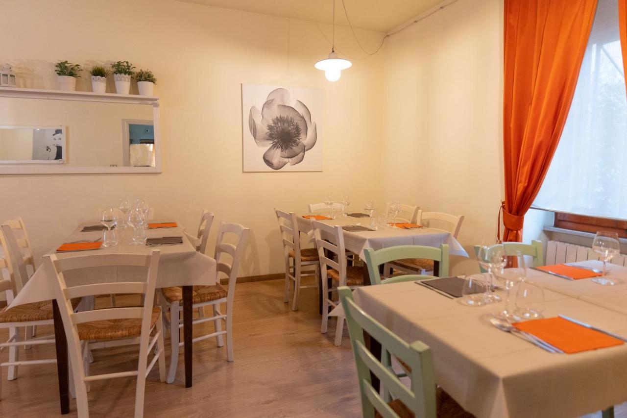 Il Borgo Ristorante Pizzeria Camere Аквапенденте Экстерьер фото