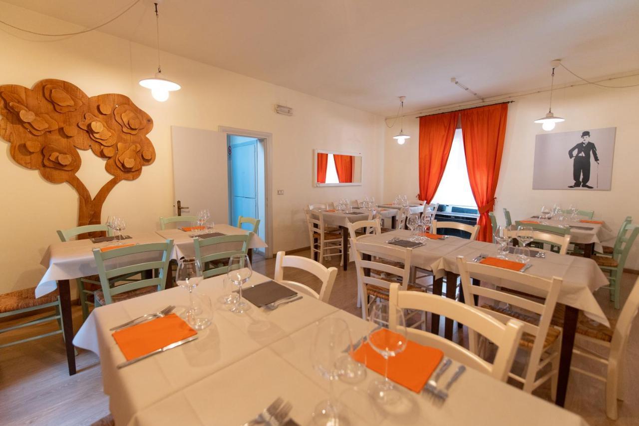Il Borgo Ristorante Pizzeria Camere Аквапенденте Экстерьер фото